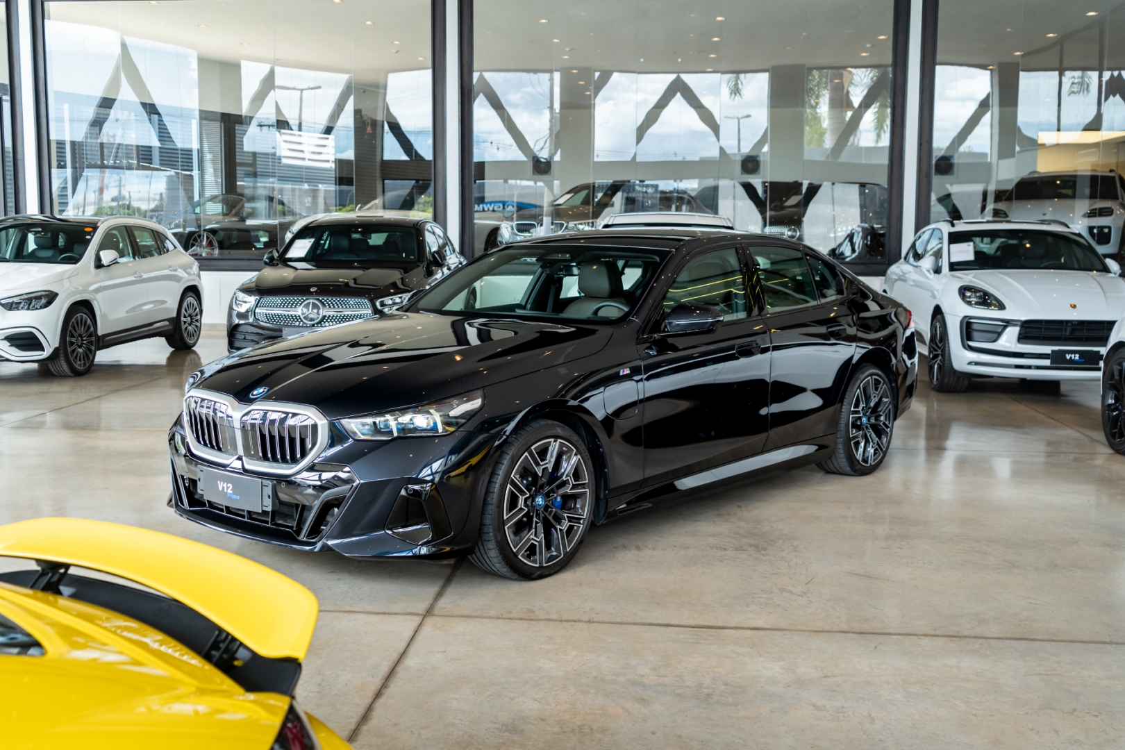 bmw 530e 2.0 twinpower phev m sport automatico hibrido 4p 2025