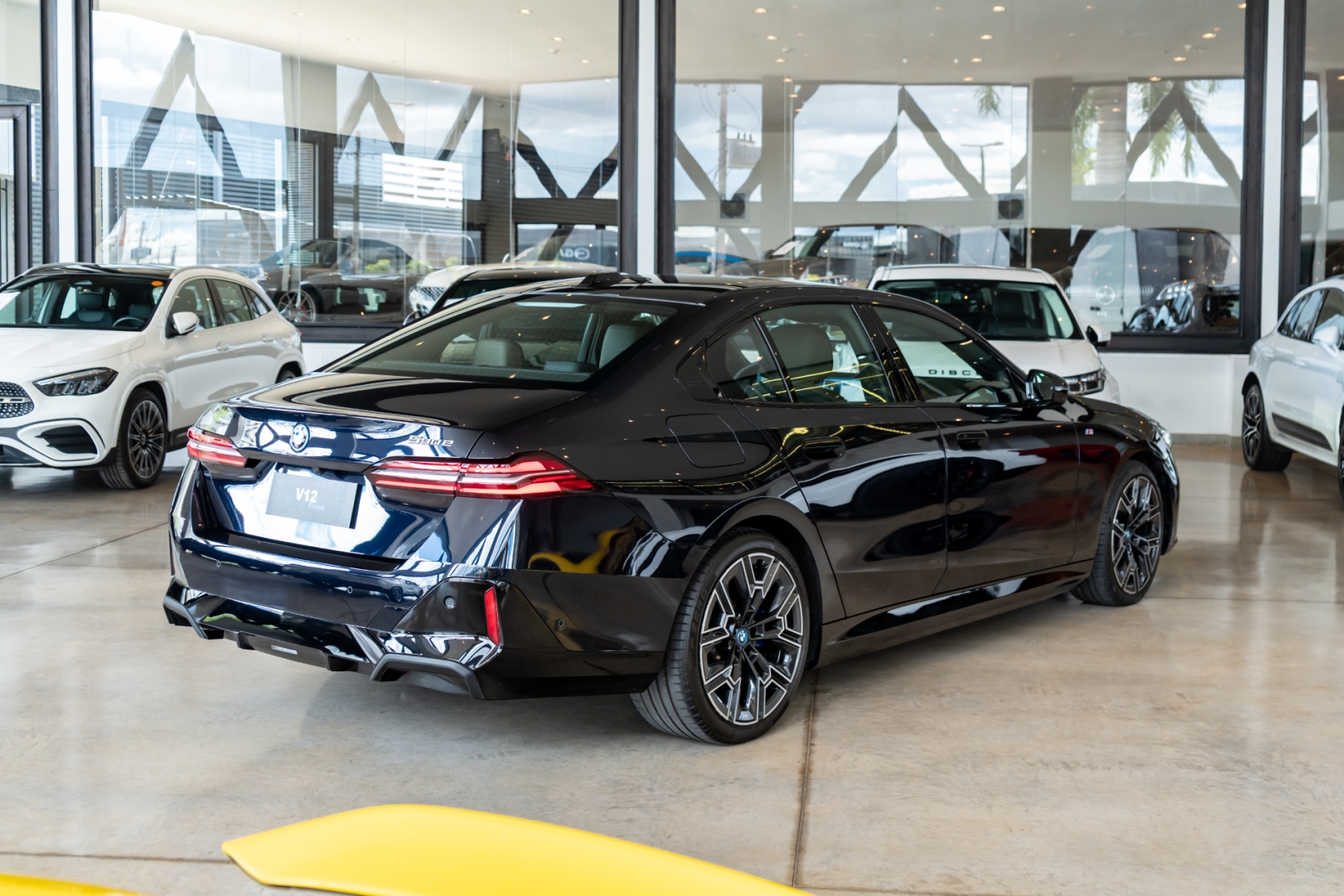 bmw 530e 2.0 twinpower phev m sport automatico hibrido 4p 20251