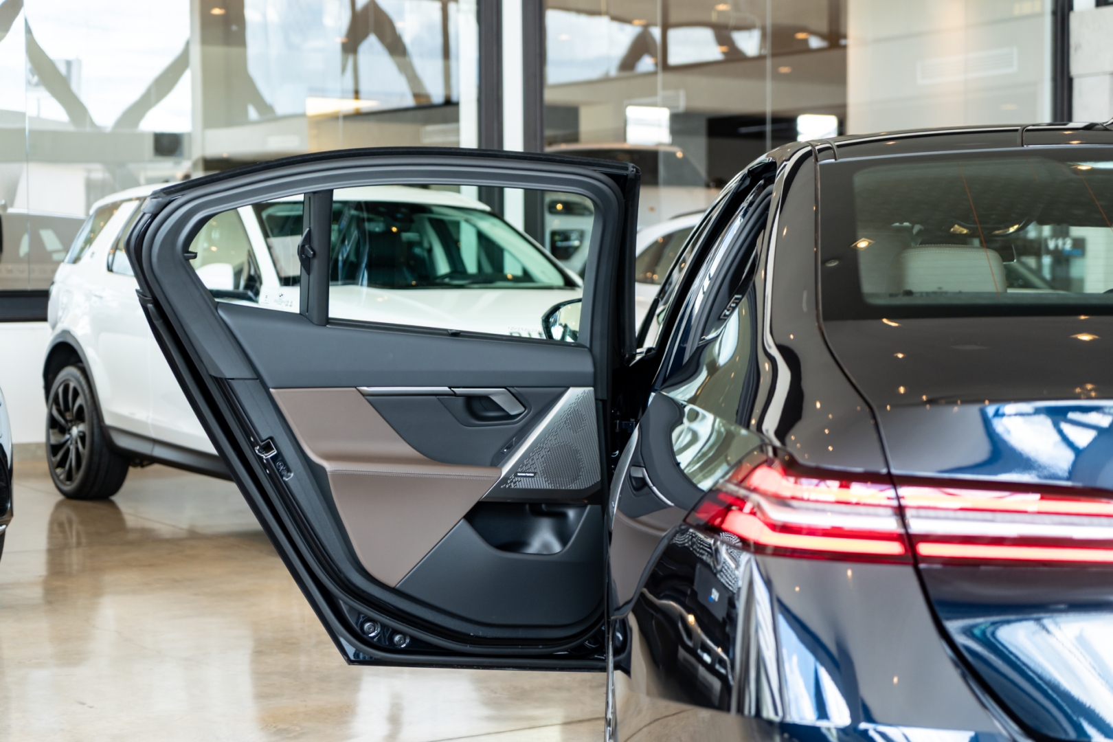 bmw 530e 2.0 twinpower phev m sport automatico hibrido 4p 202514