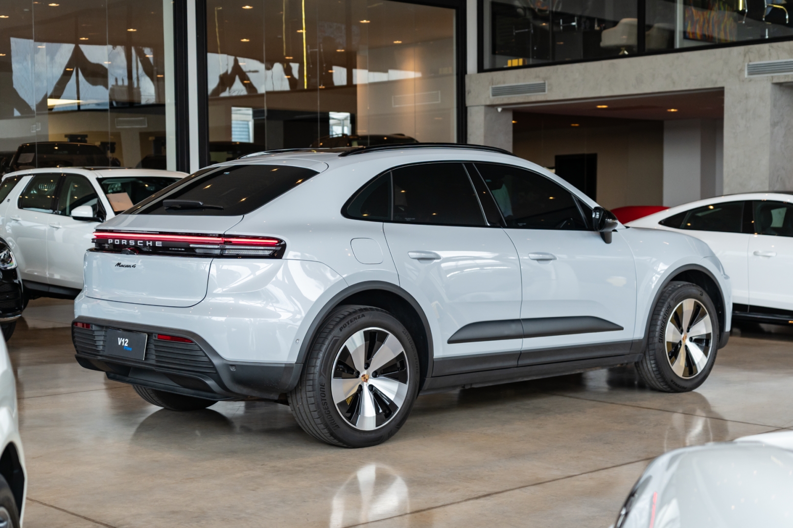 porsche macan 4 eletrico 4p automatico 20255