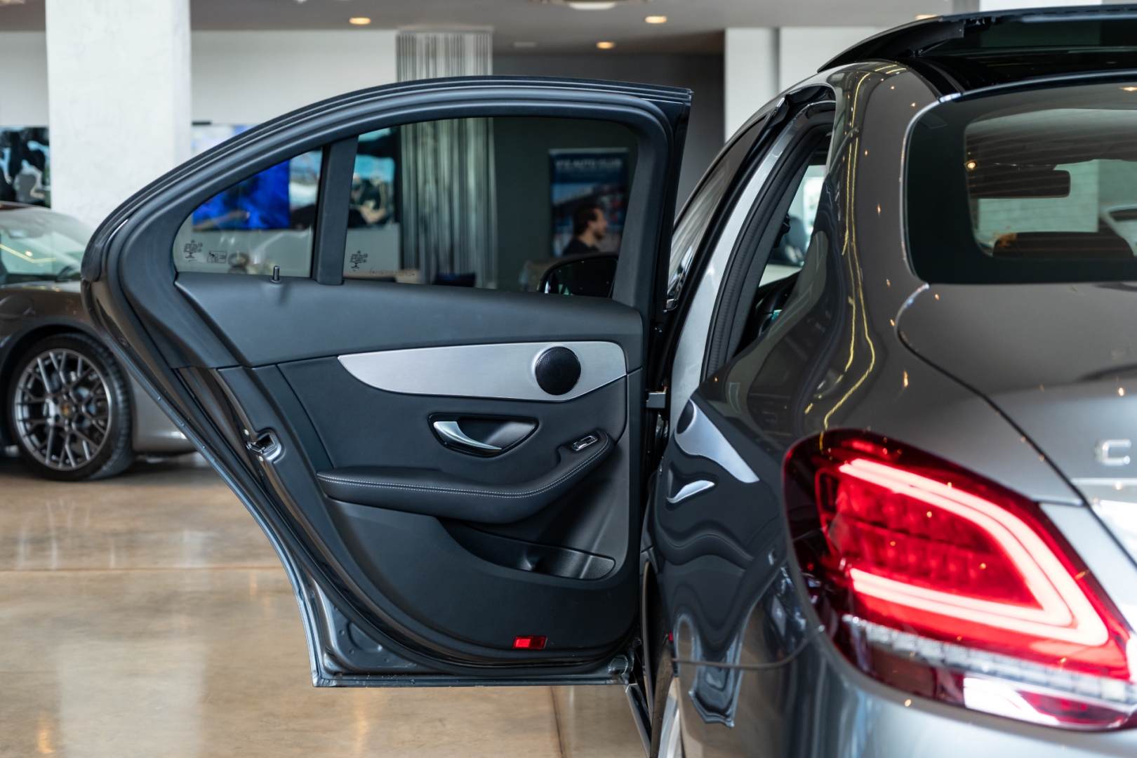 mercedes-benz c 200 1.5 eq boost hibrido 9g-tronic 4p automatico 202015