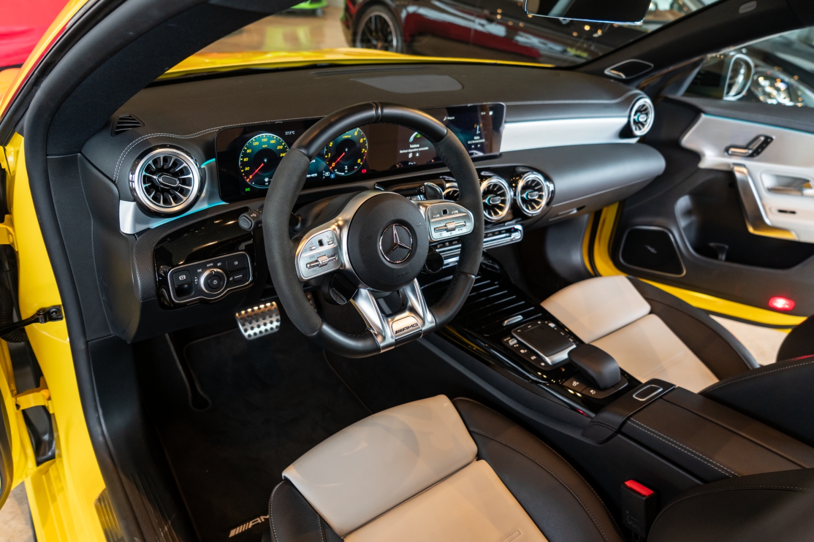 mercedes-benz cla 45 amg 2.0 cgi gasolina s 4matic speedshift.5