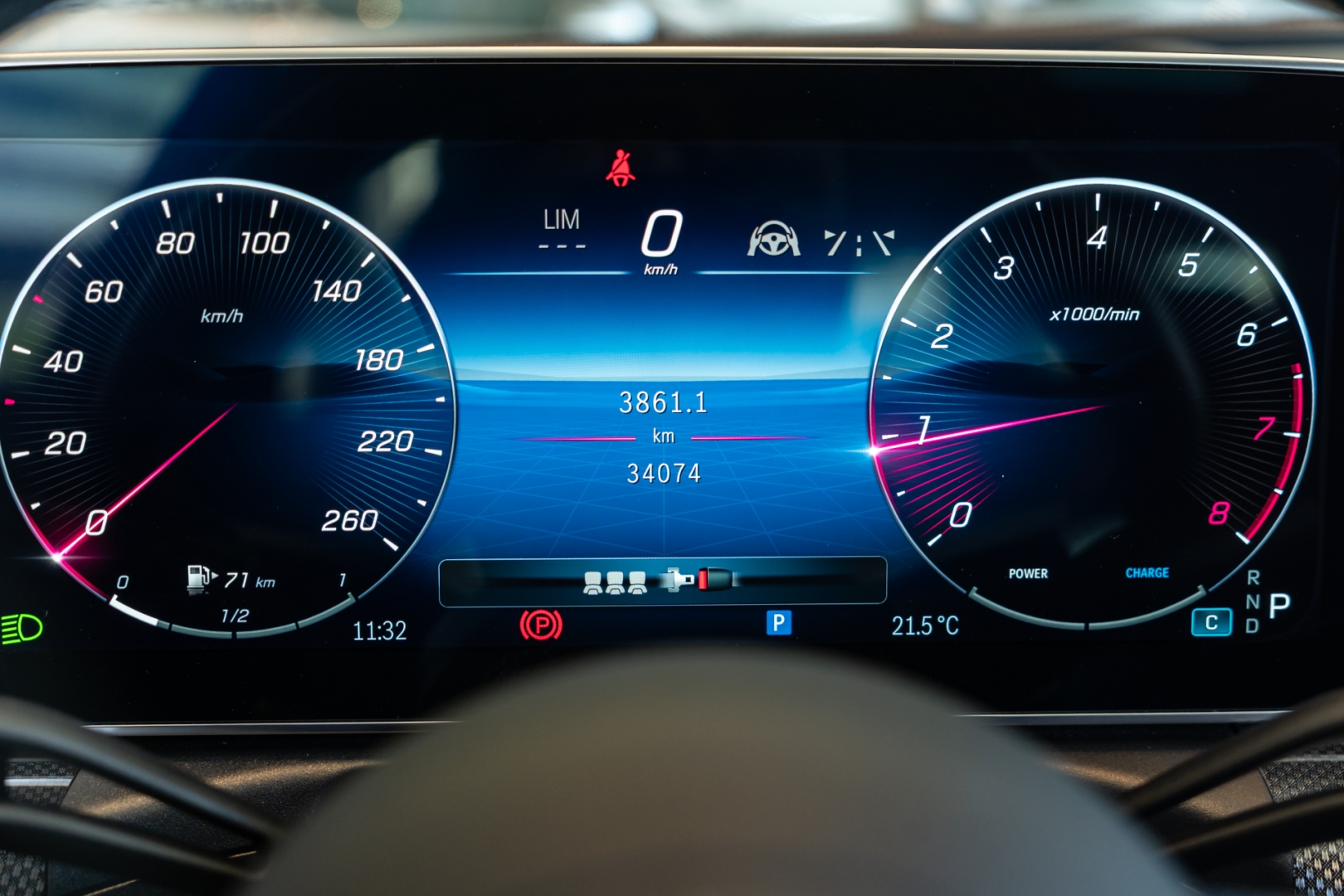 mercedes-benz c 300 2.0 eq boost hibrido amg line 9g-tronic 4p automatico 202312