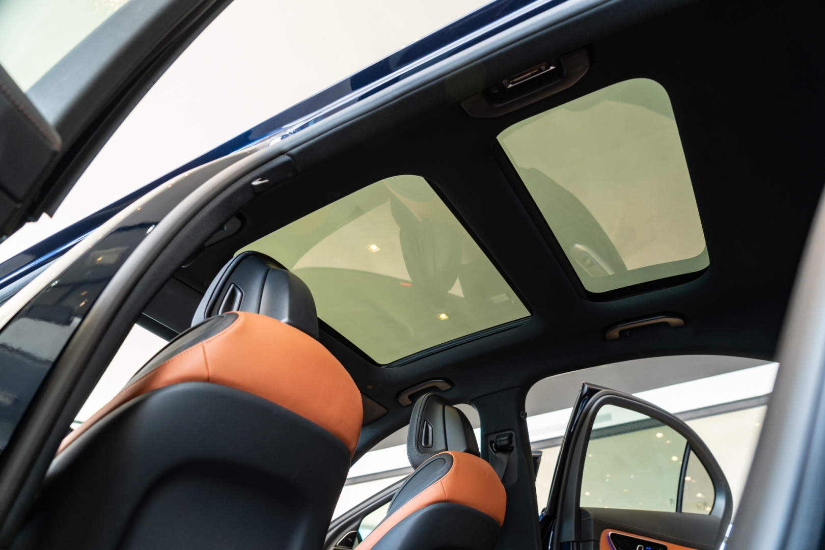 mercedes-benz c 300 2.0 eq boost hibrido amg line 9g-tronic 4p automatico 20239