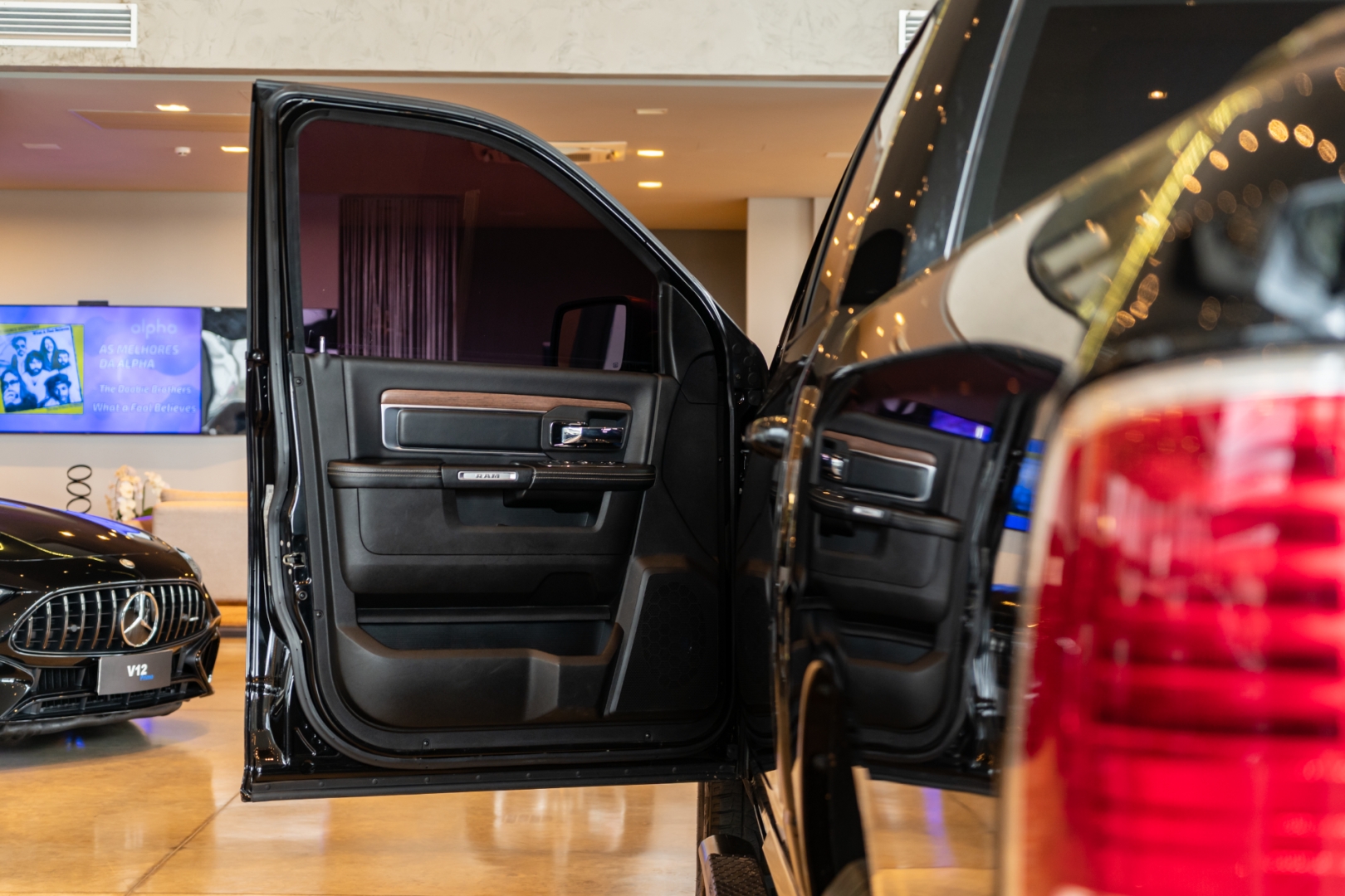 ram classic 5.7 v8 gasolina laramie cd 4x4 automatico 4p 202211