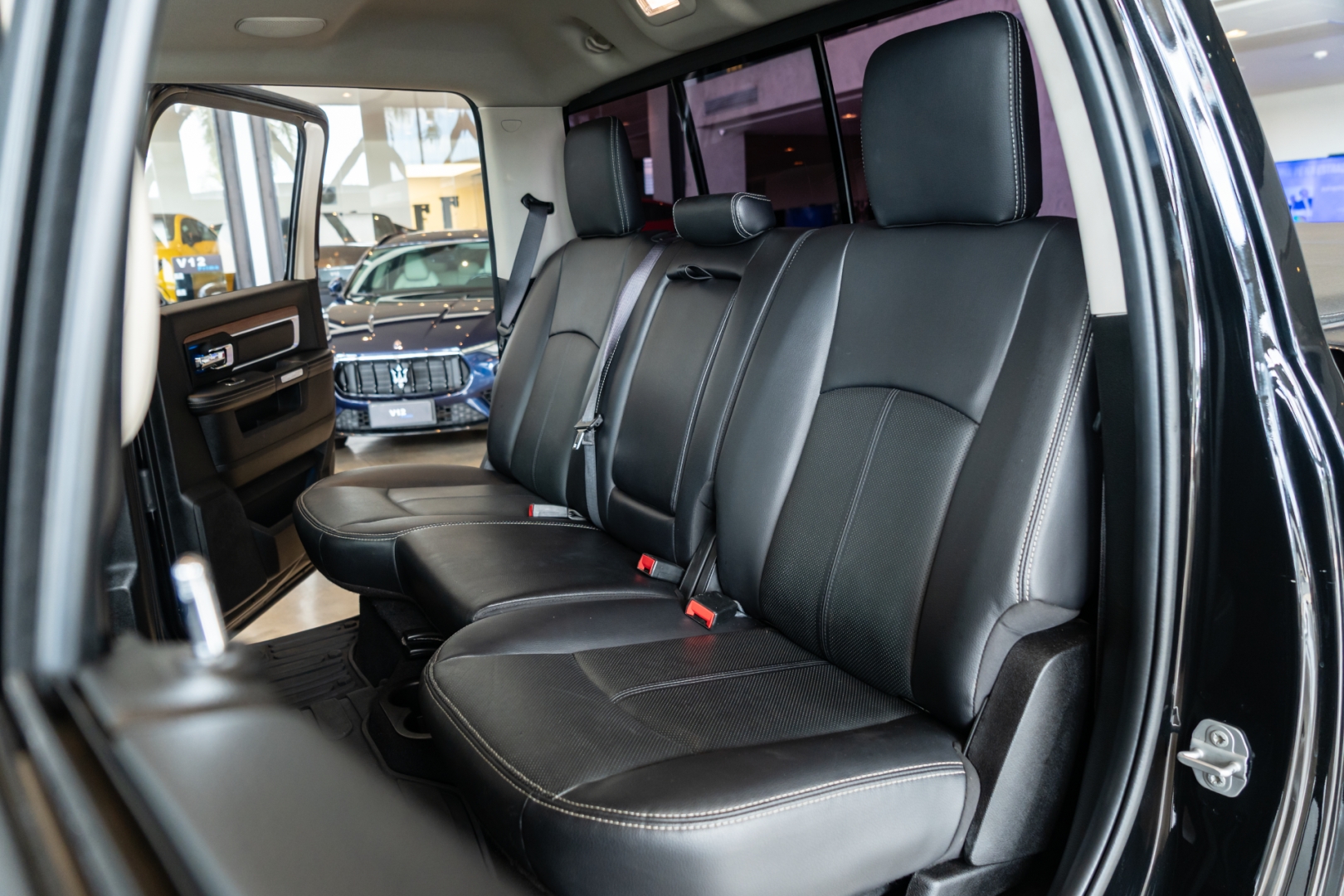 ram classic 5.7 v8 gasolina laramie cd 4x4 automatico 4p 20228