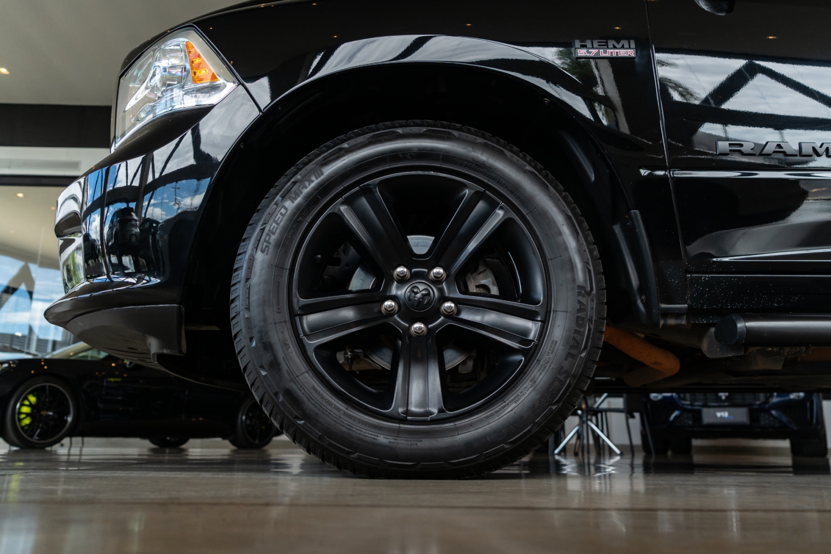 ram classic 5.7 v8 gasolina laramie cd 4x4 automatico 4p 202223