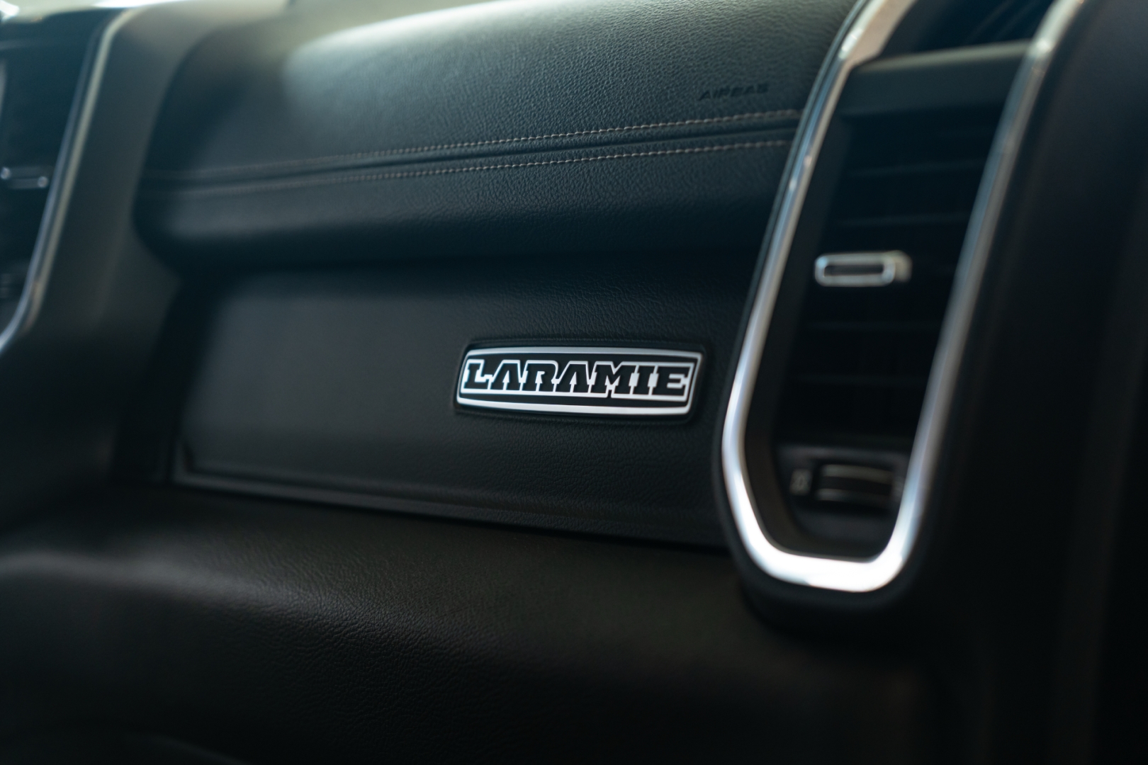 ram 2500 6.7 i6 turbo diesel night edition cd 4x4 automatico 4p 202116