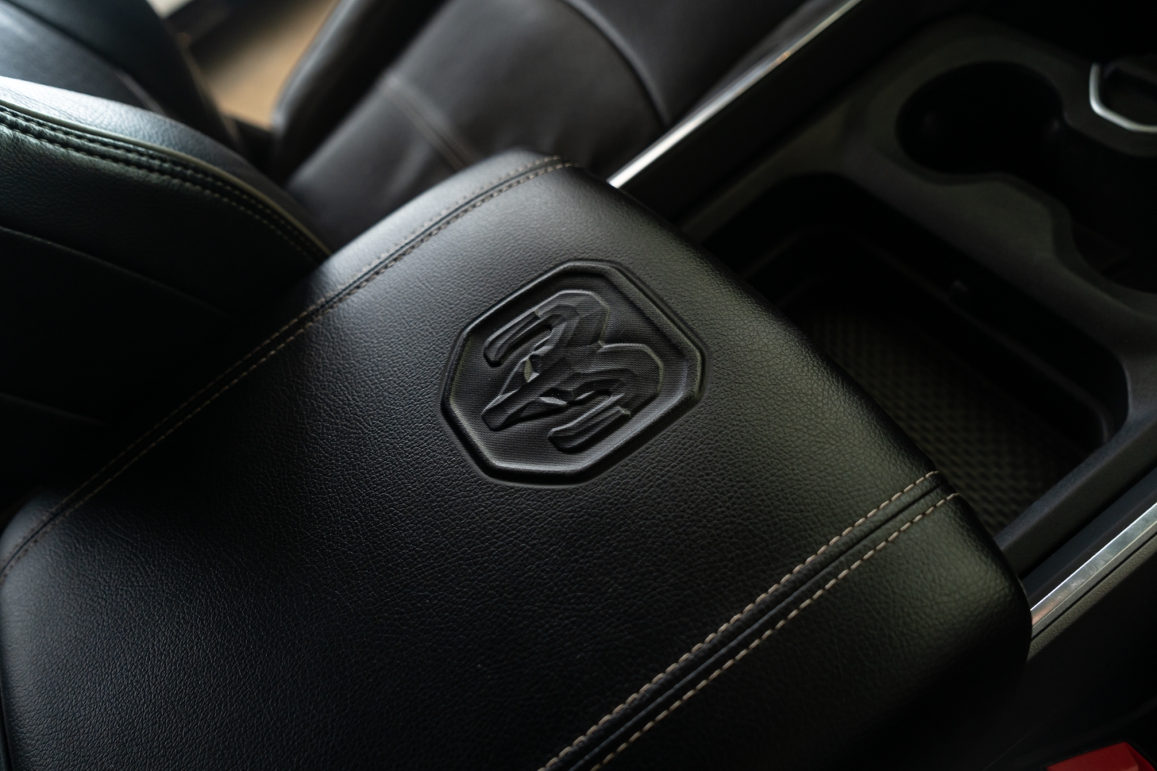 ram 2500 6.7 i6 turbo diesel night edition cd 4x4 automatico 4p 202115