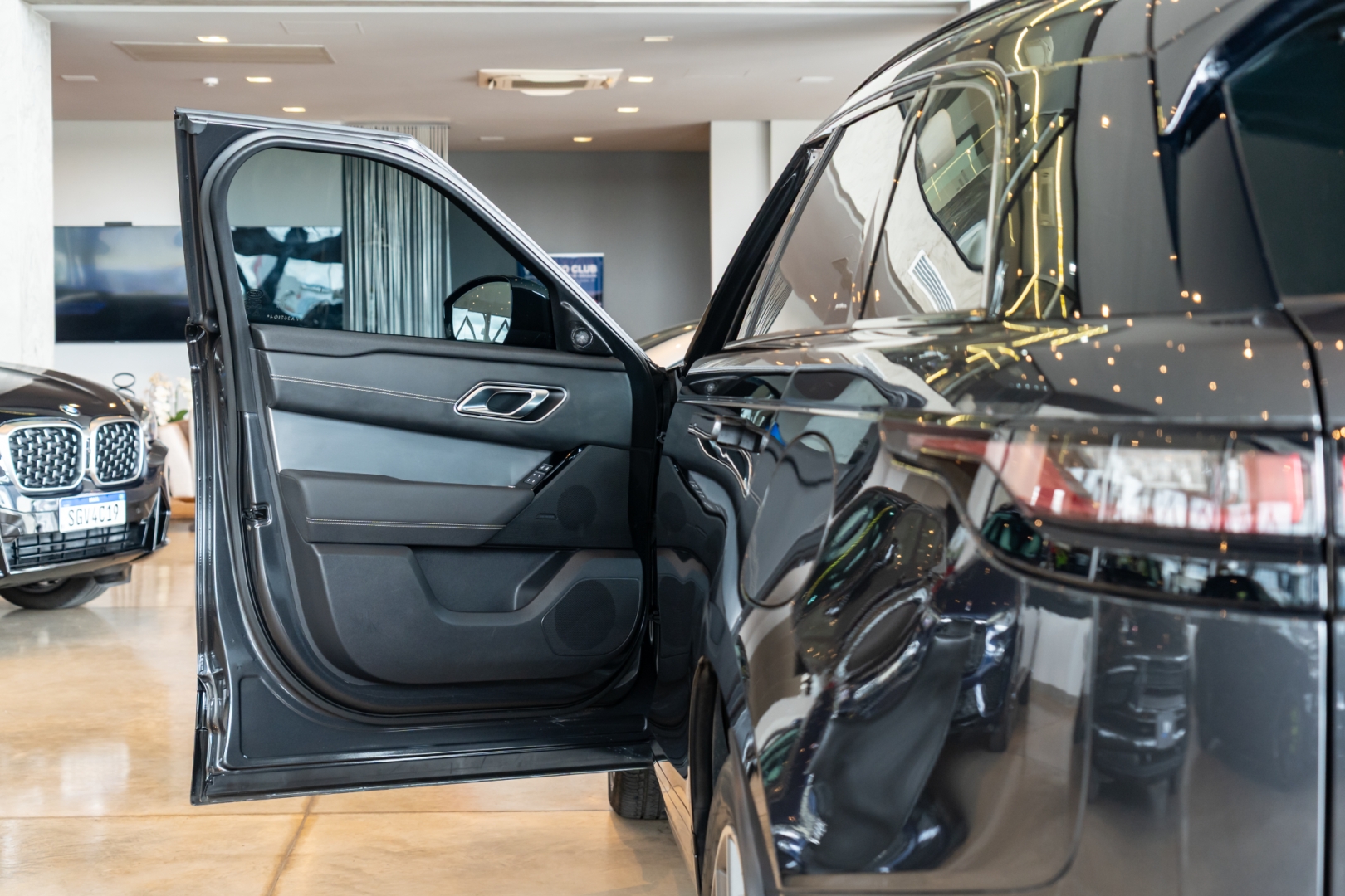 land rover range velar 2.0 p400e phev r-dynamic s automatico hibrido 4p 202315