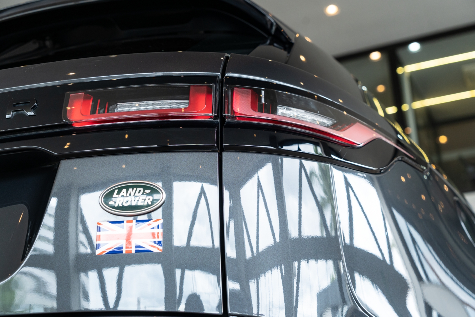 land rover range velar 2.0 p400e phev r-dynamic s automatico hibrido 4p 202320