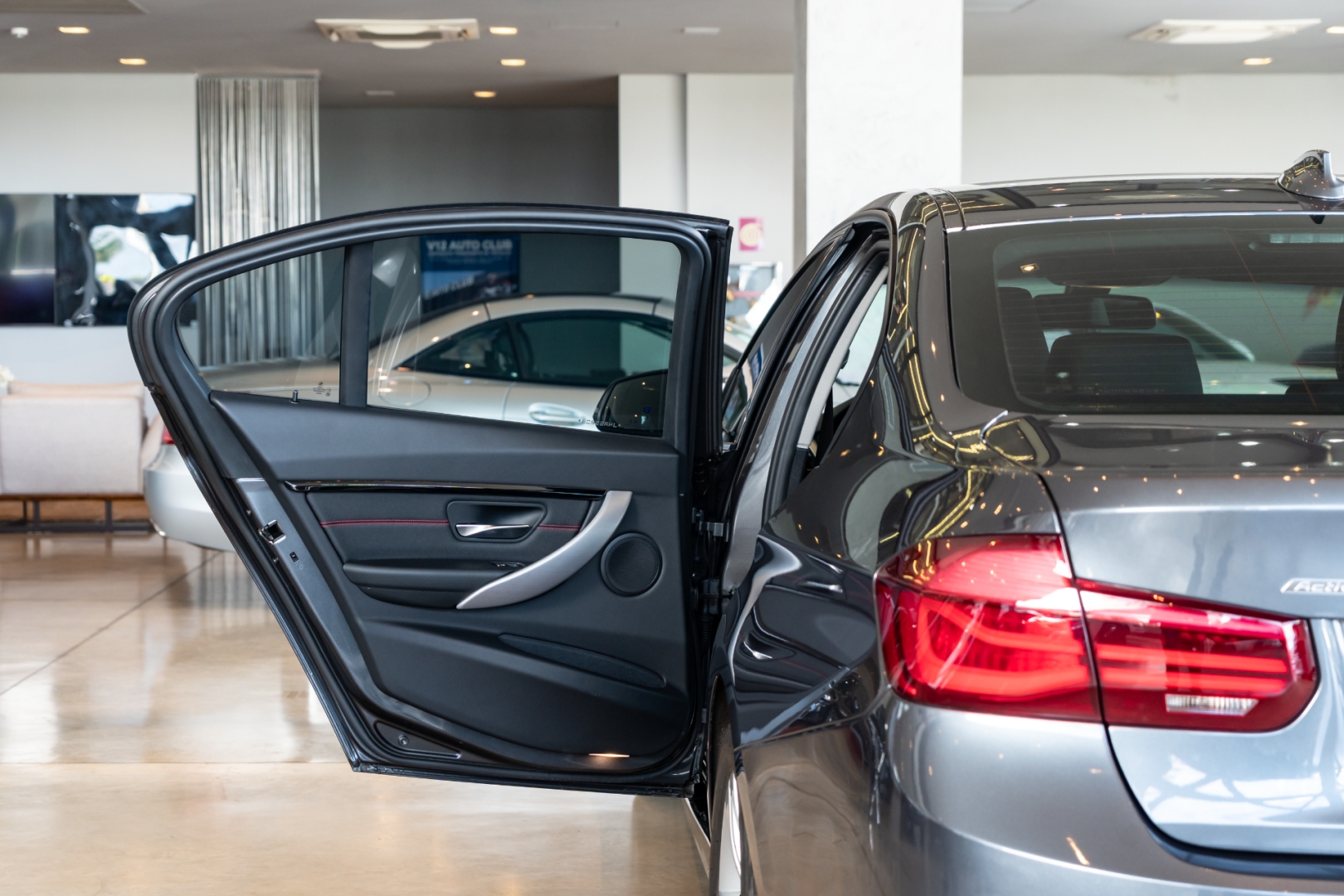 bmw 320i 2.0 sport 16v turbo active flex 4p automatico 201816