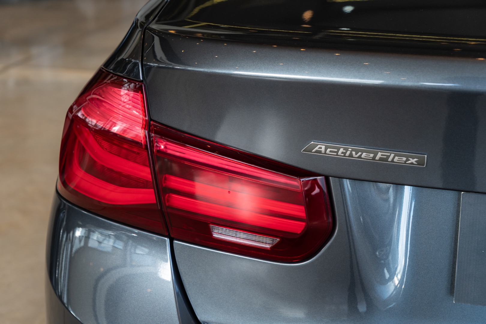 bmw 320i 2.0 sport 16v turbo active flex 4p automatico 201823