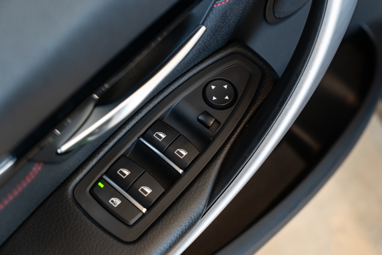 bmw 320i 2.0 sport 16v turbo active flex 4p automatico 201815