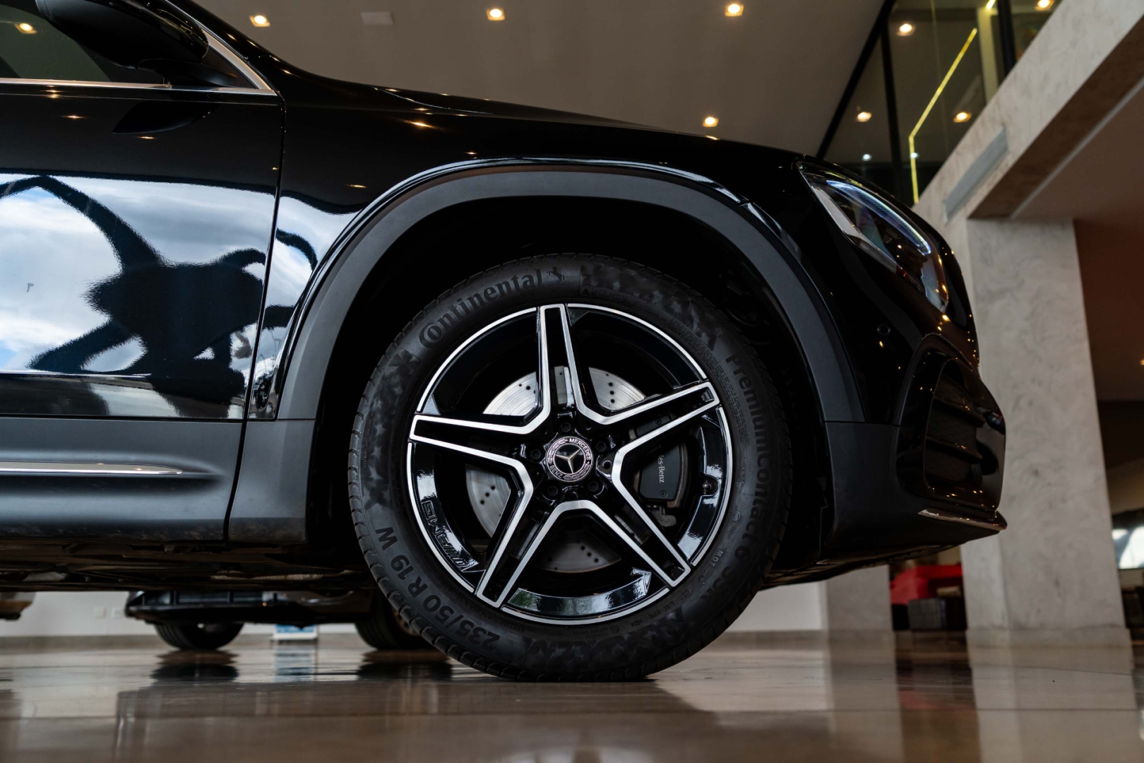 mercedes-benz glb 220 2.0 mhev amg line 4matic 8g-dct hibrido 4p automatico 202522