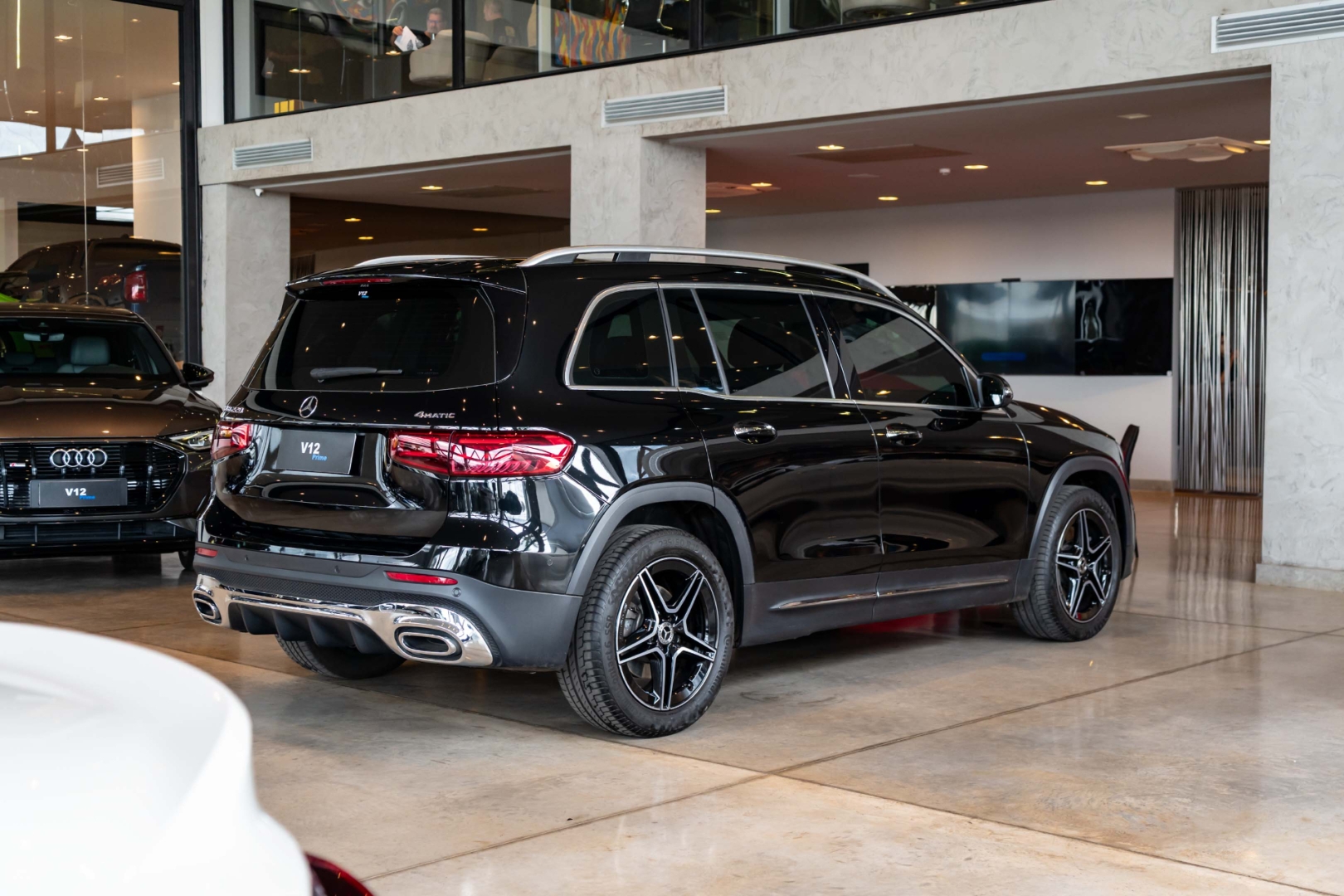mercedes-benz glb 220 2.0 mhev amg line 4matic 8g-dct hibrido 4p automatico 20251