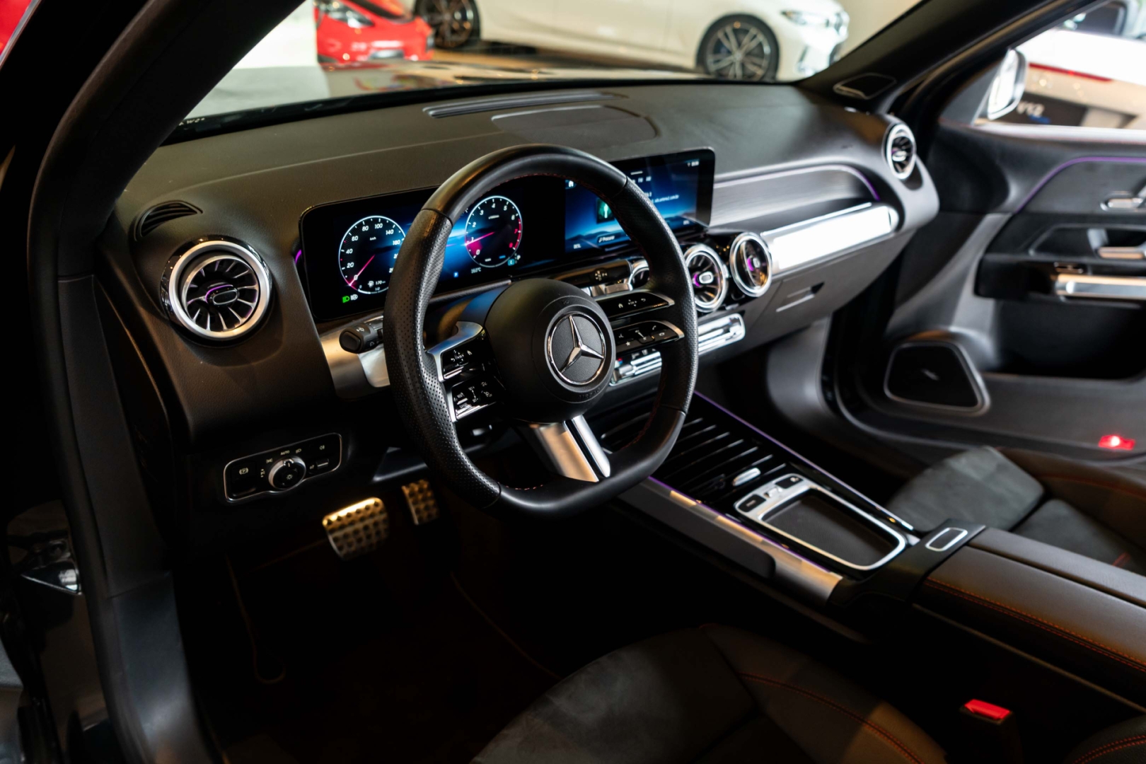 mercedes-benz glb 220 2.0 mhev amg line 4matic 8g-dct hibrido 4p automatico 20256
