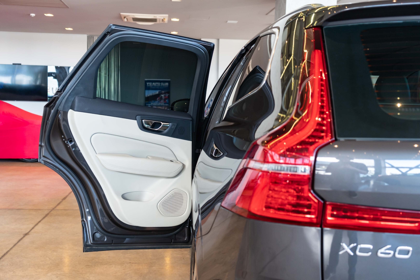 volvo xc60 2.0 t8 recharge ultimate awd geartronic hibrido 4p automatico 202419