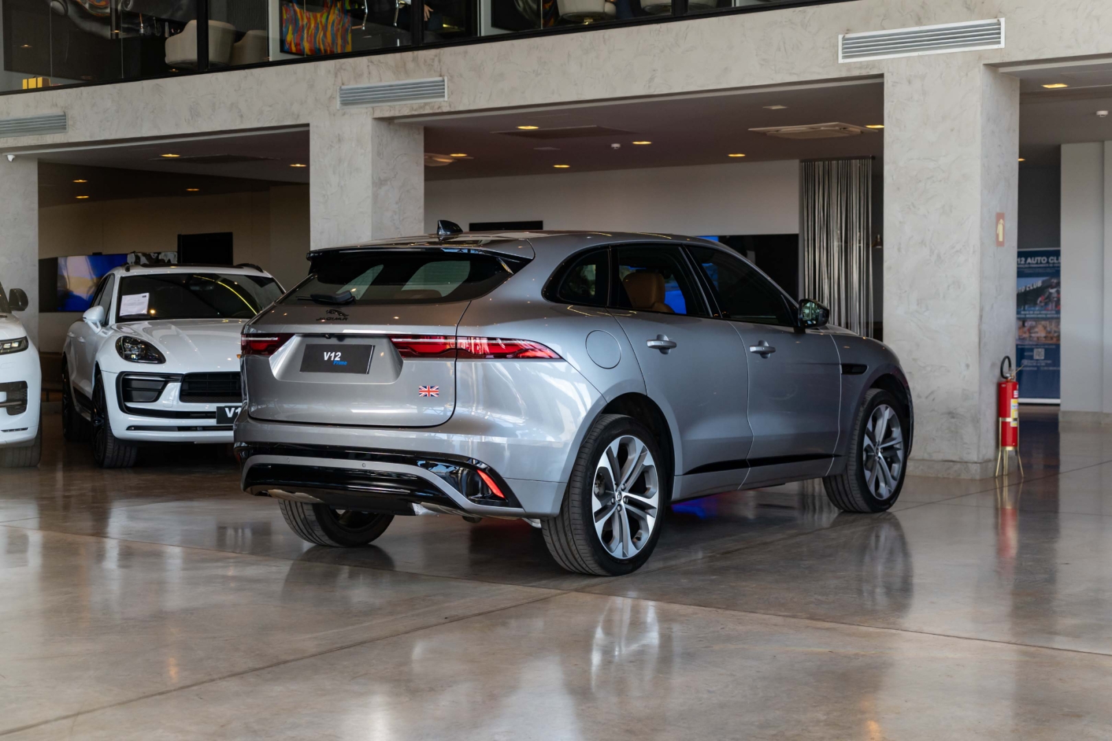 jaguar f-pace 2.0 p400e phev r-dynamic se awd automatico hibrido 4p 20241