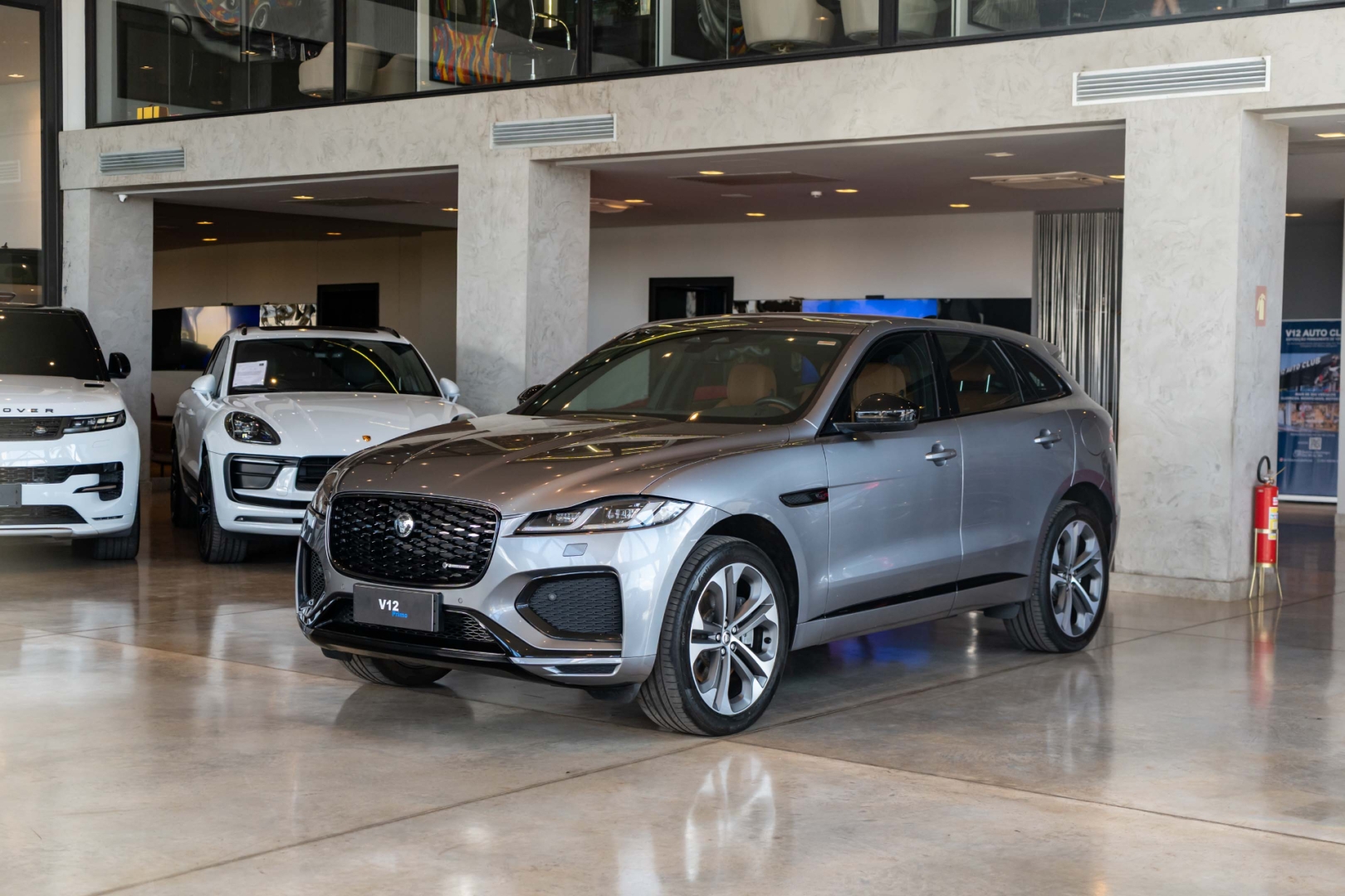 jaguar f-pace 2.0 p400e phev r-dynamic se awd automatico hibrido 4p 20240