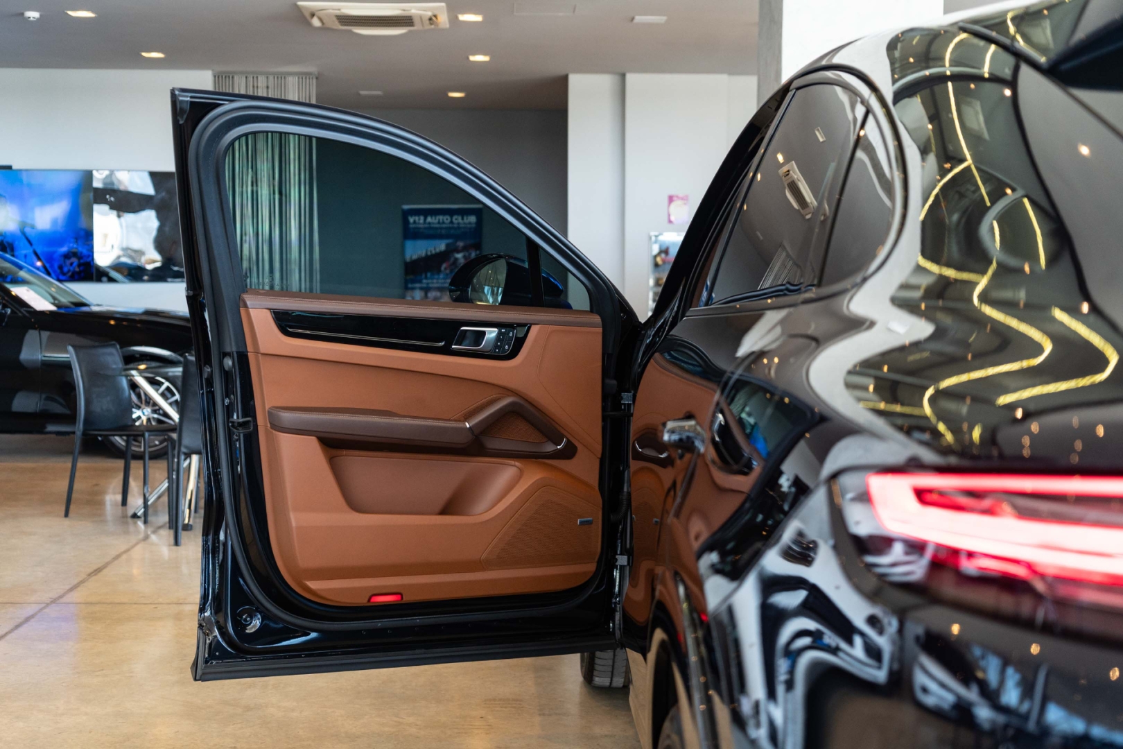 porsche cayenne 3.0 v6 e-hybrid coupe awd tiptronic s hibrido 4p automatico 202317