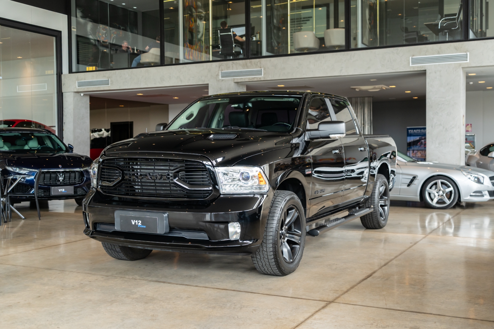 ram classic 5.7 v8 gasolina laramie cd 4x4 automatico 4p 20220