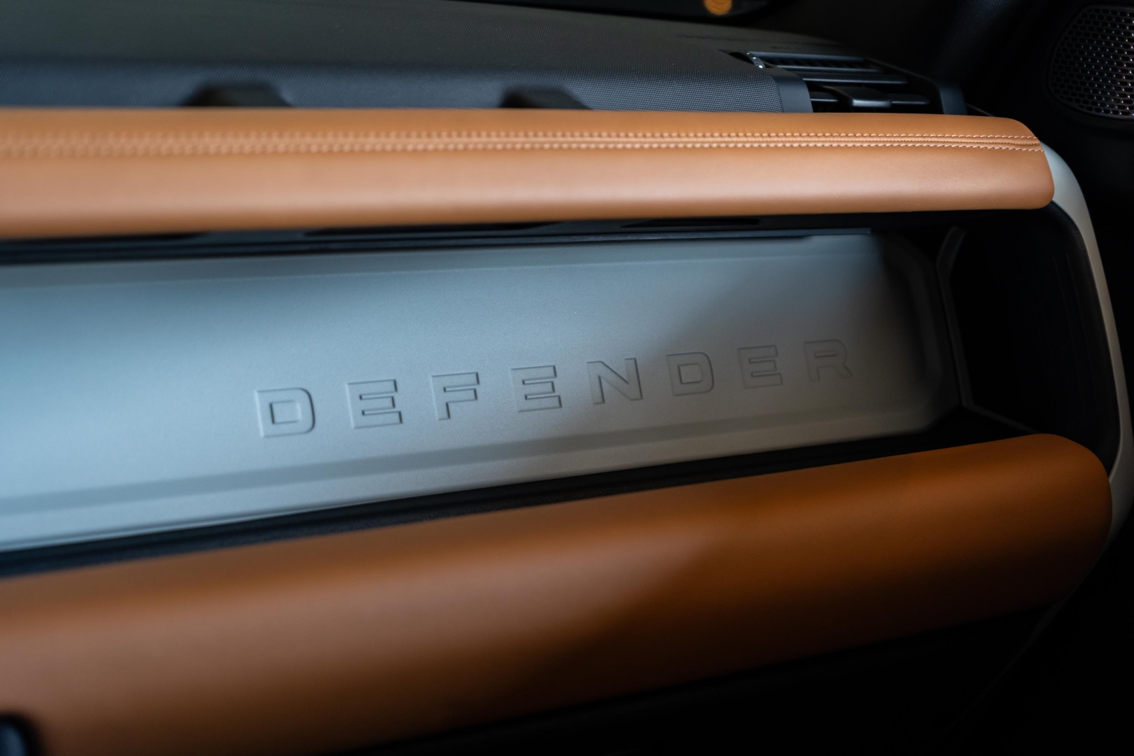 land rover defender 3.0 d300 turbo diesel mhev 110 x-dynamic s awd automatico hibrido 4p 202317
