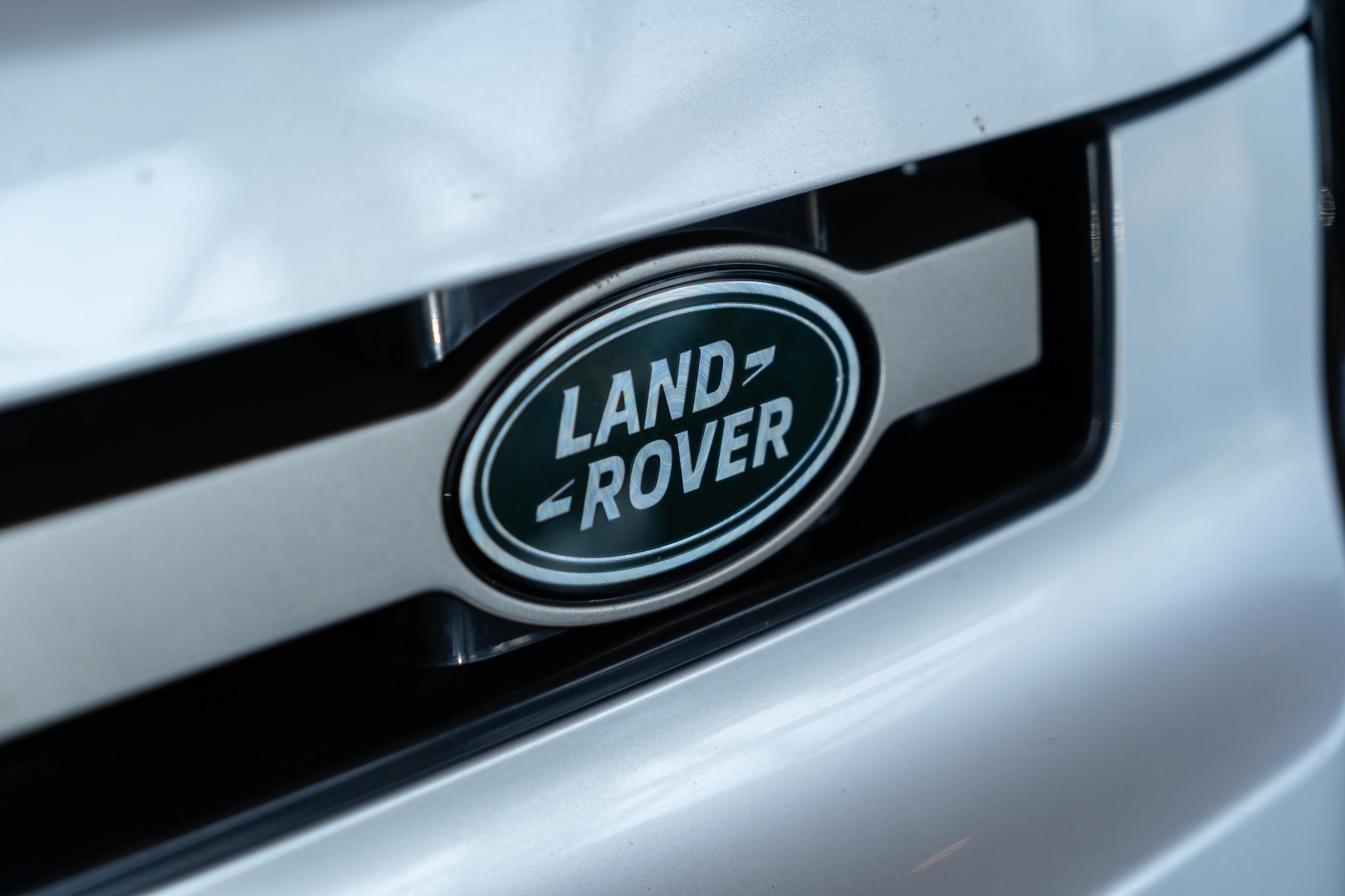 land rover defender 3.0 d300 turbo diesel mhev 110 x-dynamic s awd automatico hibrido 4p 202325