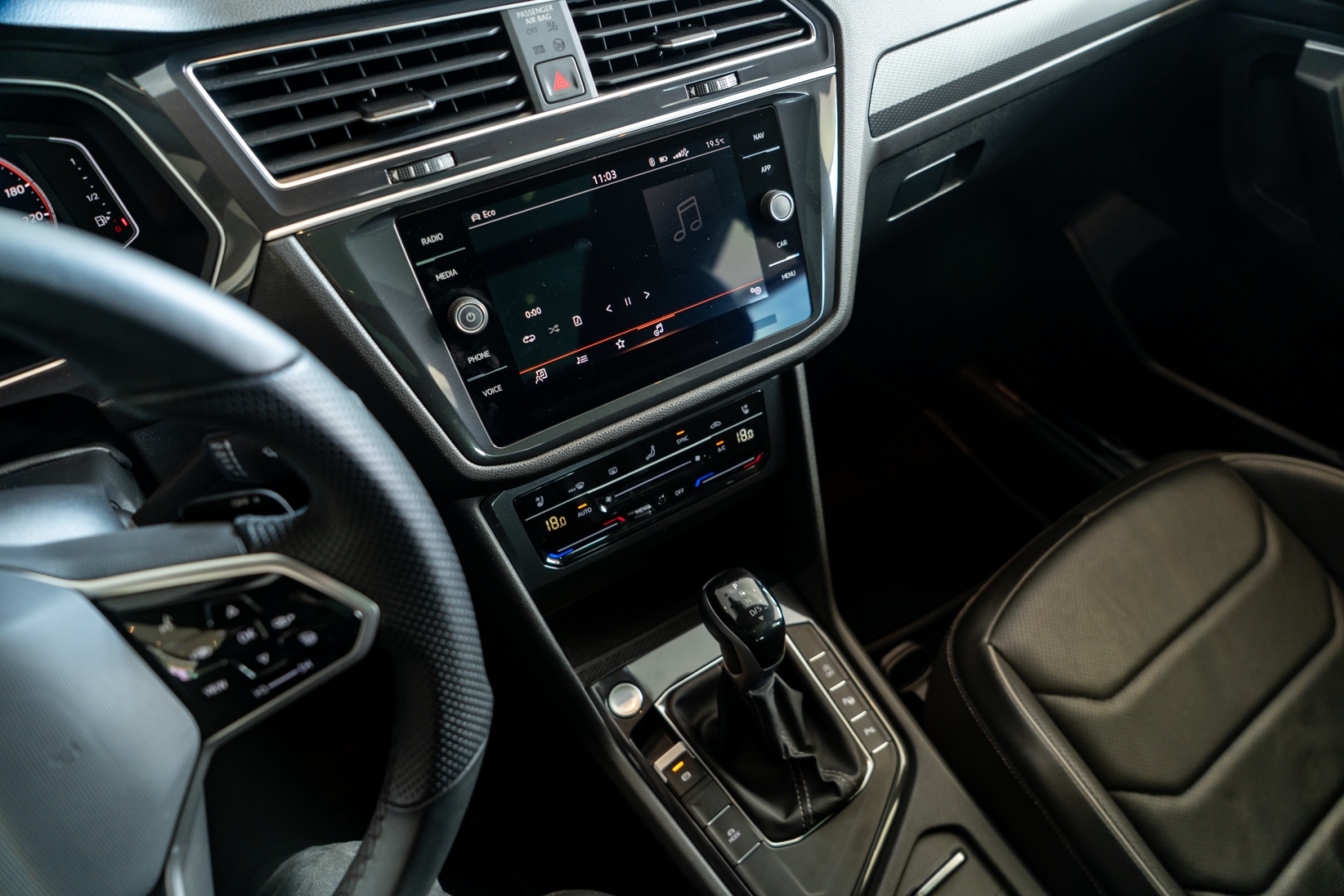 volkswagen tiguan 2.0 300 tsi gasolina allspace r-line automatico 4p 202414