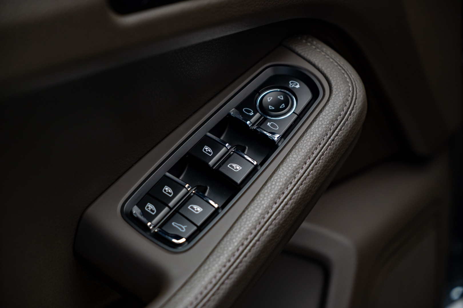 porsche macan 2.0 16v gasolina 4p automatico 202018