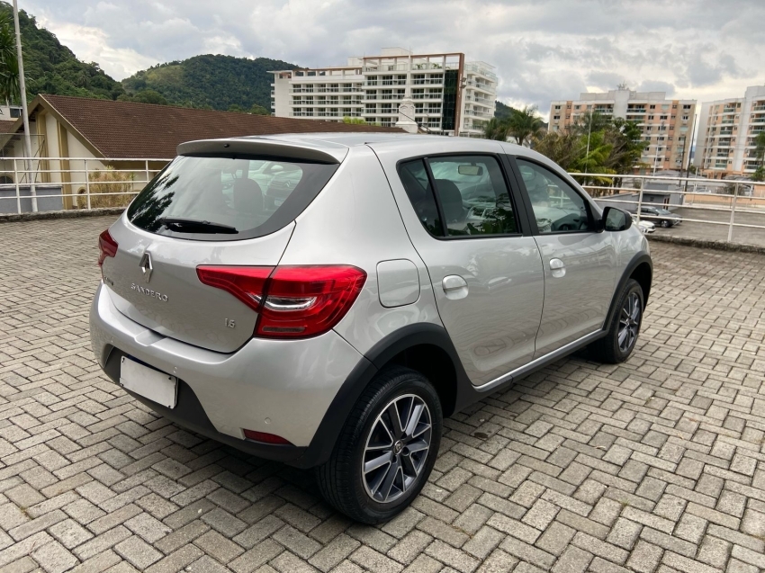 renault sandero 1.6 16v sce flex intense x-tronic 2021 renault sandero 1.6 16v sce flex intense x-tronic 2021