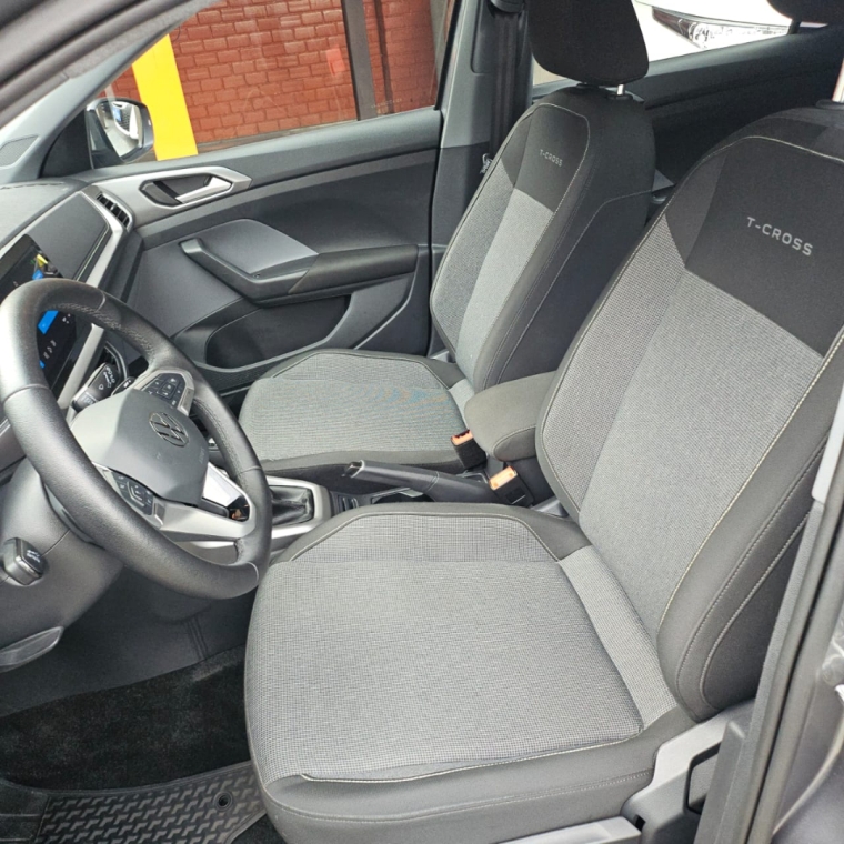 volkswagen t-cross 1.0 200 tsi total flex automatico 4p 2025 volkswagen t-cross 1.0 200 tsi total flex automatico 4p 2025