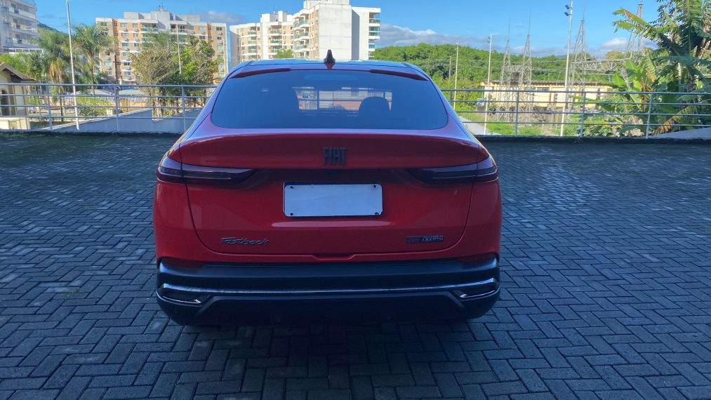 fiat fastback 1.3 turbo 270 flex limited edition at6 2023 fiat fastback 1.3 turbo 270 flex limited edition at6 2023