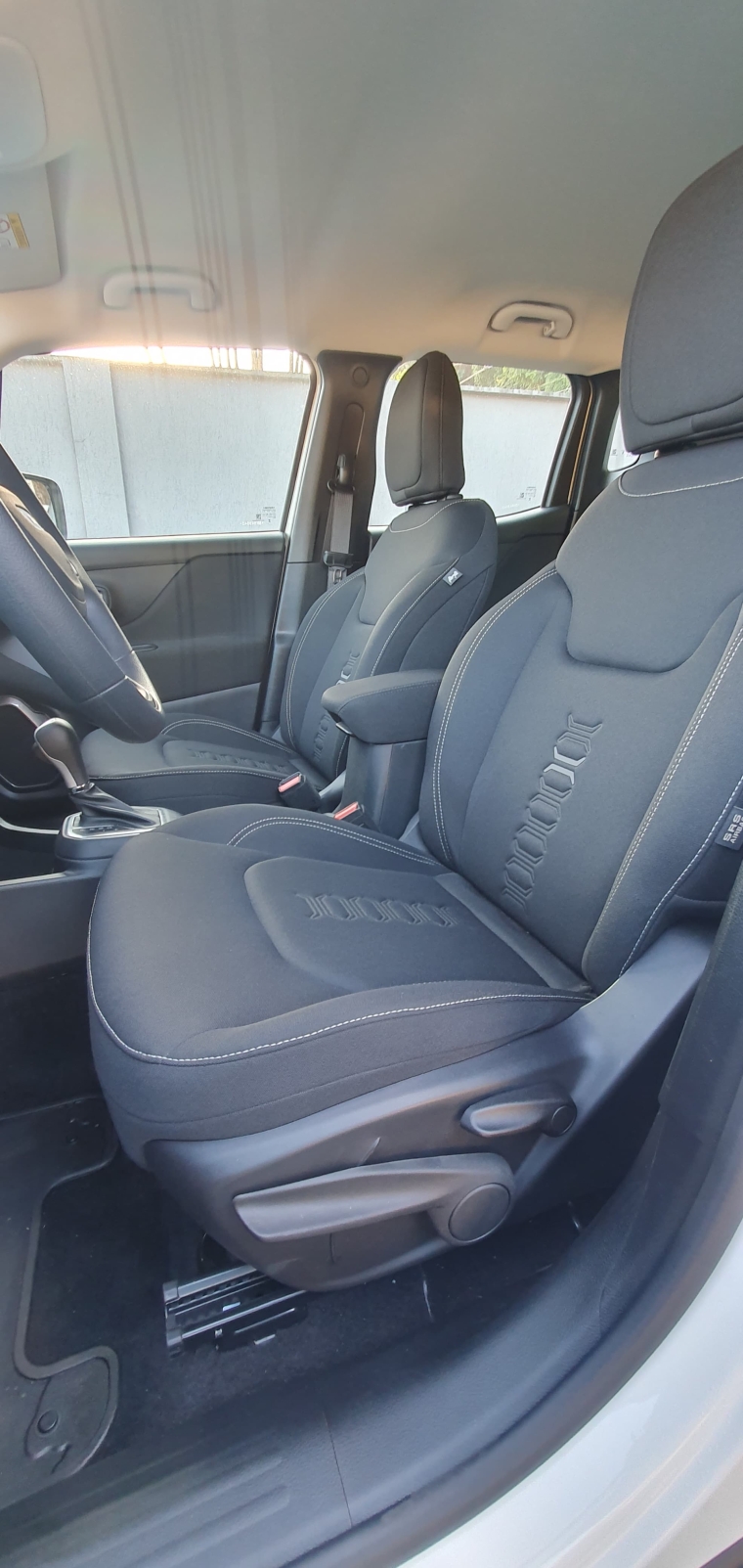 jeep renegade 1.3 t270 turbo flex altitude at6 4p automatico 2025
