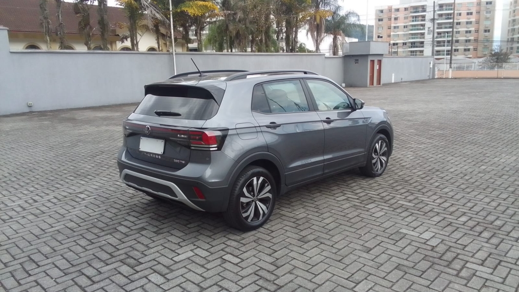 volkswagen t-cross 1.0 200 tsi total flex automatico 4p 2025 volkswagen t-cross 1.0 200 tsi total flex automatico 4p 2025