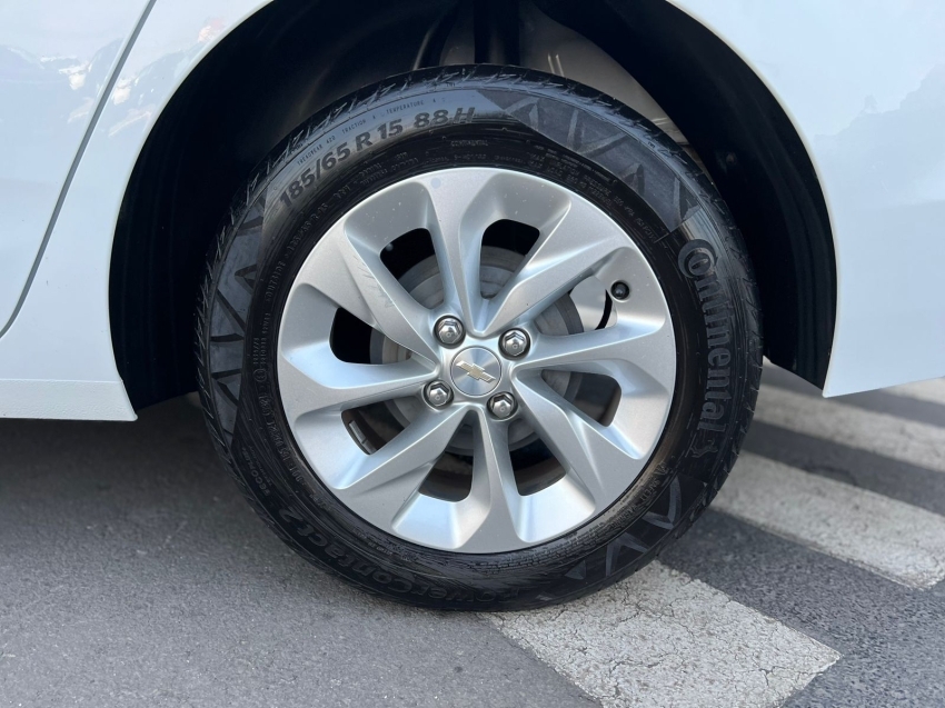 chevrolet onix sedan  1.0 flex plus manual 2022