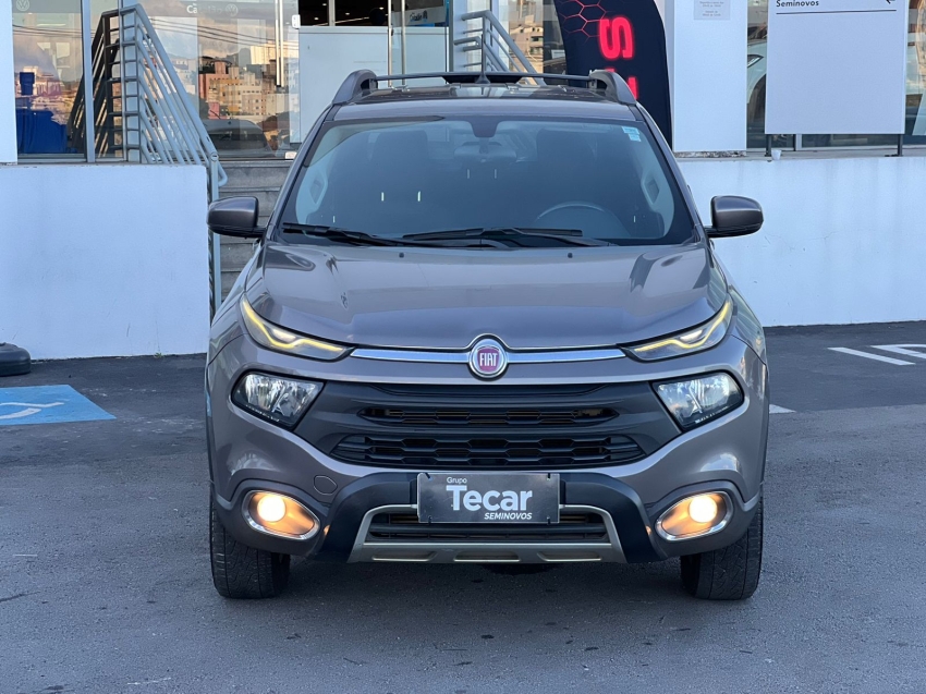 fiat toro freedom turbo 4x4 diesel 2.0 16v at9 automatico 2021/2021