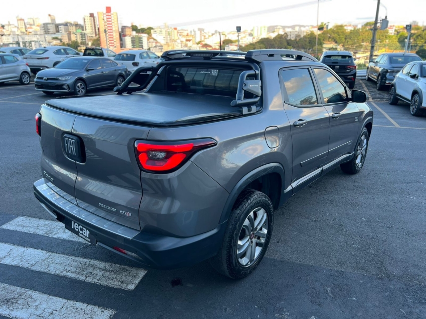 fiat toro freedom turbo 4x4 diesel 2.0 16v at9 automatico 2021/2021