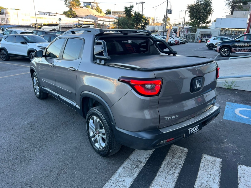 fiat toro freedom turbo 4x4 diesel 2.0 16v at9 automatico 2021/2021