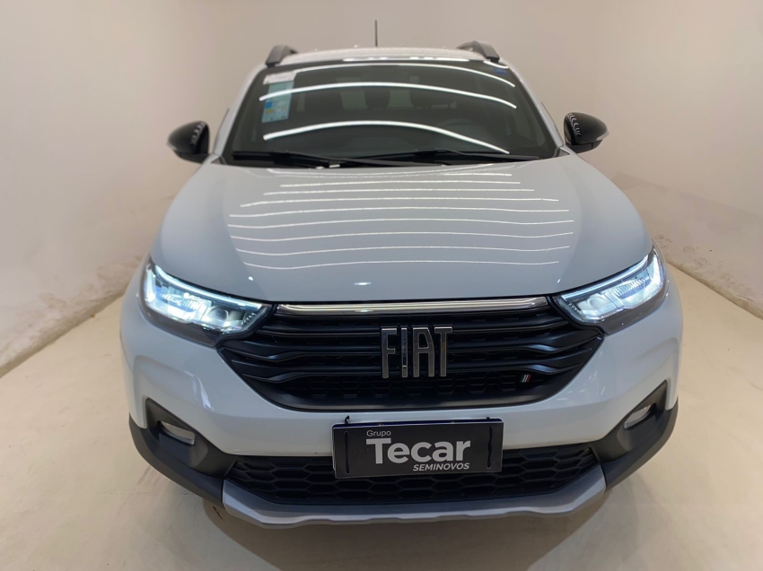 fiat strada 1.3 firefly flex volcano cd cvt 4p automatico 2025