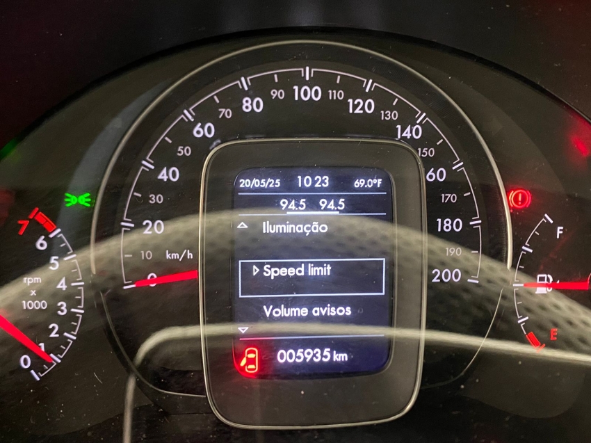 fiat strada 1.3 firefly flex volcano cd cvt 4p automatico 2025