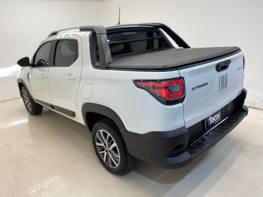 fiat strada 1.3 firefly flex volcano cd cvt 4p automatico 2025