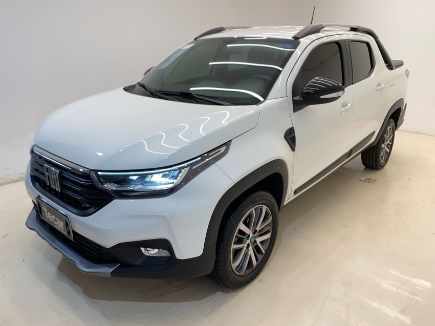 fiat strada 1.3 firefly flex volcano cd cvt 4p automatico 2025