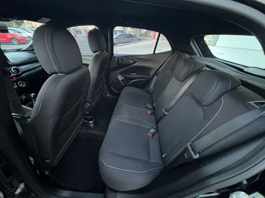 fiat argo trekking 1.3 8v flex manual 2021