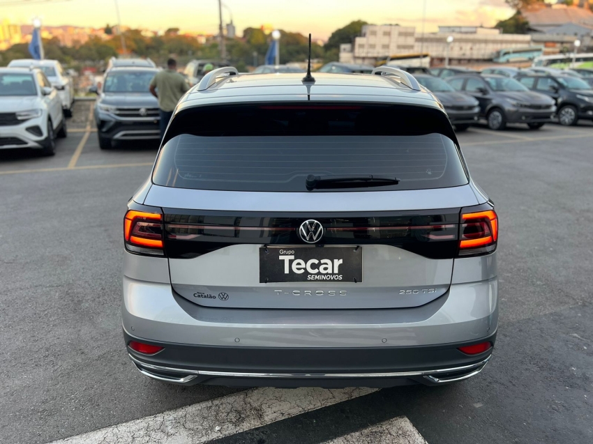 volkswagen t-cross highline 1.4 250 turbo tsi flex automatico 2024