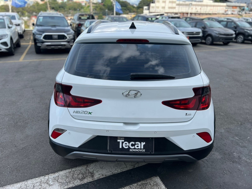 hyundai hb20x 1.6 16v flex evolution automatico 4p 2021