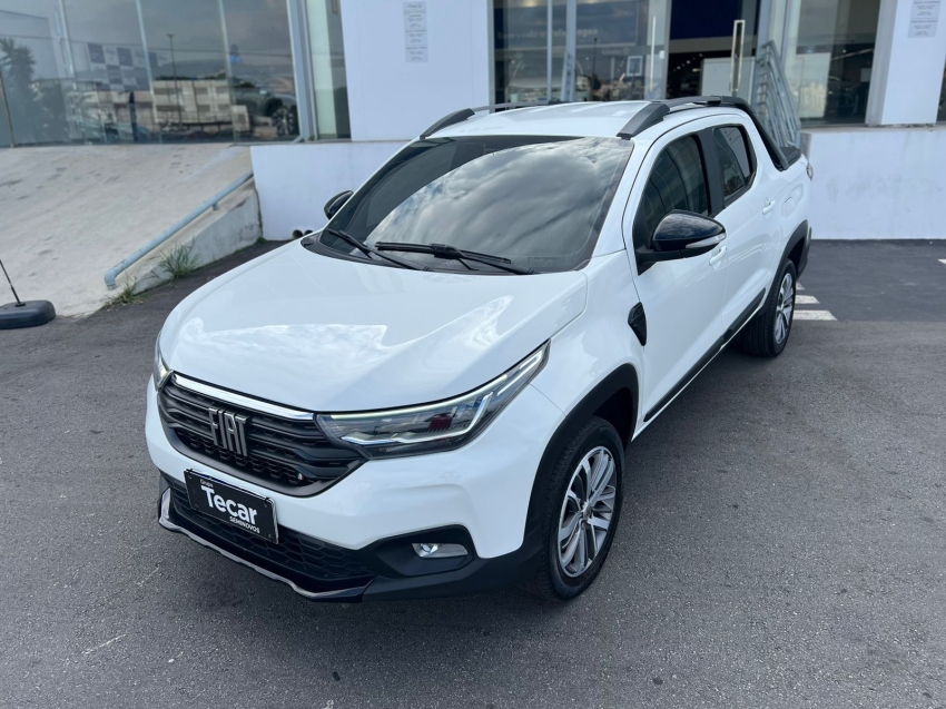 fiat strada 1.3 firefly flex volcano cd cvt 4p automatico 2023