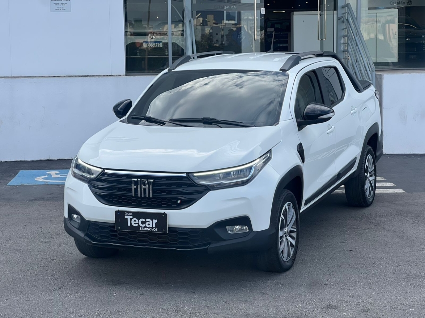 fiat strada 1.3 firefly flex volcano cd cvt 4p automatico 2023