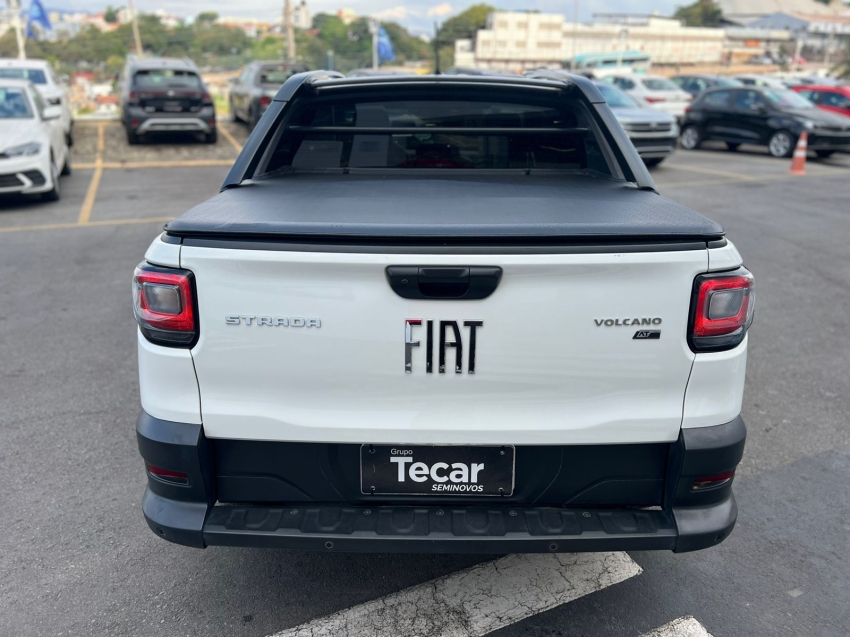 fiat strada 1.3 firefly flex volcano cd cvt 4p automatico 2023