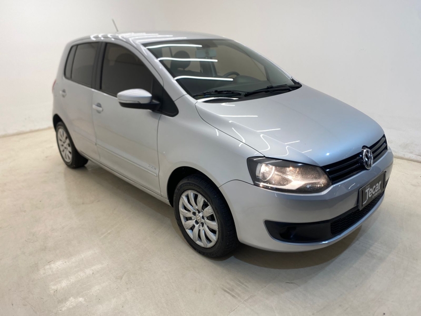 volkswagen fox 1.0 mi 8v flex 4p manual 2014